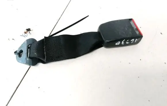 Peugeot 106 Rear seatbelt buckle