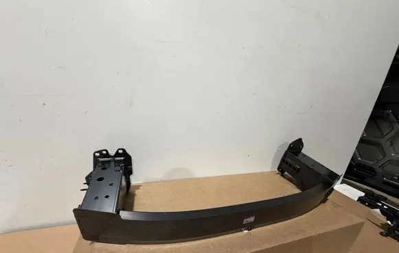 Volvo XC40 Front bumper cross member 32377486