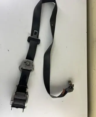 Mitsubishi Pajero Front seatbelt TKAB2EN244 0429083
