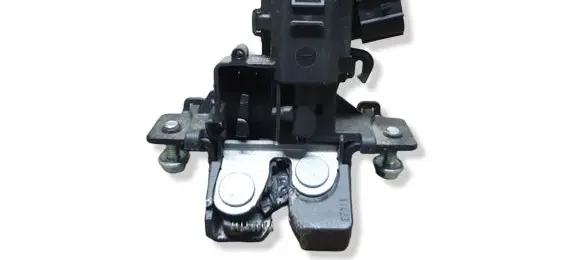 Toyota Yaris Tailgate lock latch 693500D132