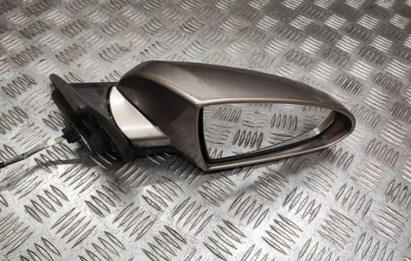 Nissan Primera Front door electric wing mirror 96301BA419