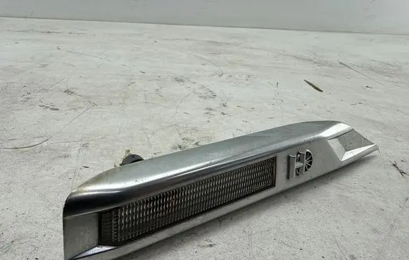 Opel Tigra B Front fender indicator light 93162217