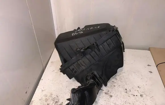 Ford S-MAX Air filter box 6G919A675AD B6-12