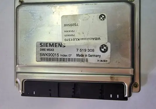 BMW 5 E39 Engine control unit/module 7519308 5WK90015