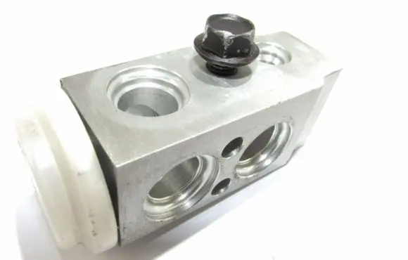 KIA Sportage Air conditioning (A/C) expansion valve 
