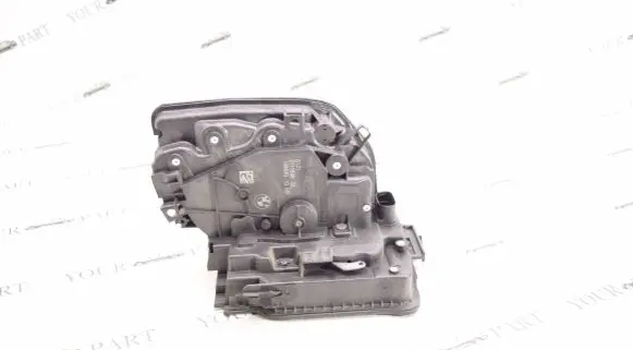 BMW X3 G01 Front door lock 2711539