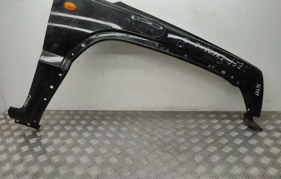Jeep Cherokee III KJ Fender