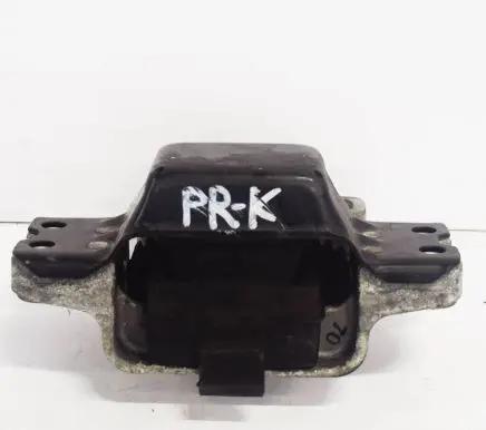 Volkswagen Touran I Engine mount bracket 1K0199555