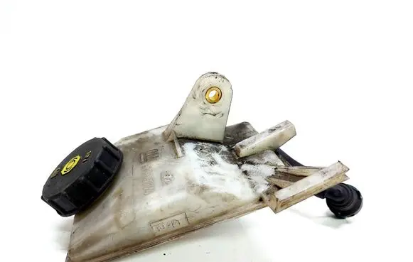 Opel Zafira C Brake fluid reservoir 13308774