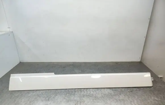 Volkswagen Transporter - Caravelle T6 Sliding door rail trim 7H3843795G