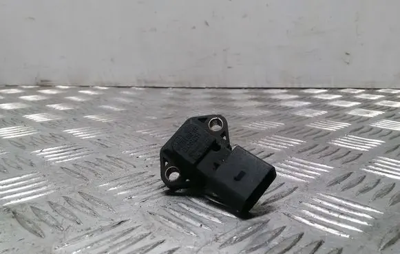Volkswagen Golf IV Air pressure sensor 0281002117