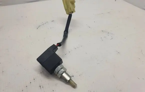 Clutch pedal sensor