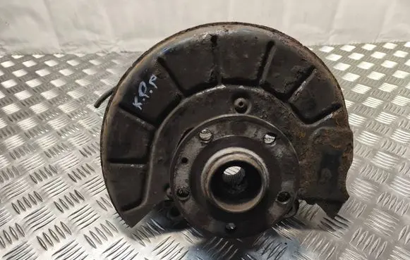 Front wheel hub