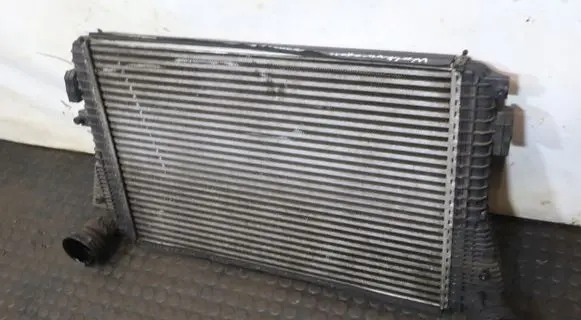 Volkswagen PASSAT B6 Intercooler radiator