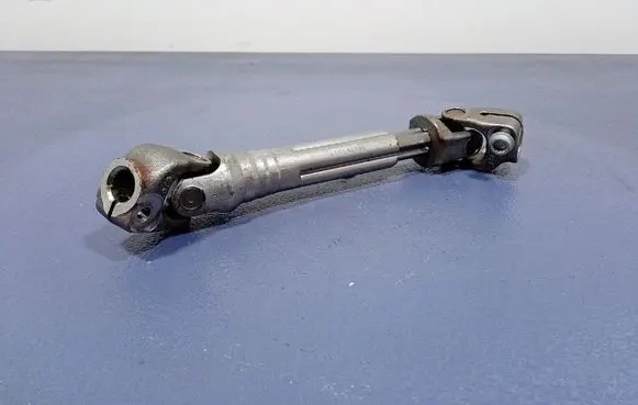 Audi Coupe Steering wheel axle 6R1423961E