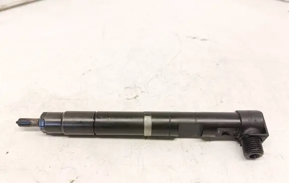 Mercedes-Benz B W246 W242 Fuel injector 28230891 A6510701387 DF9MB5J