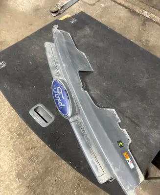 Ford Transit Custom Front bumper upper radiator grill BK218A133A