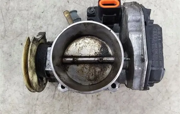 Audi A6 Allroad C8 Throttle body valve 078133063AM