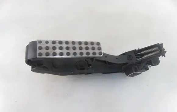 Mercedes-Benz E AMG W211 Accelerator throttle pedal 1713000004
