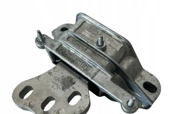 Ford Focus C-MAX Engine mount bracket L1BG-7M121-BB