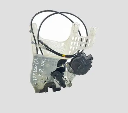 Hyundai Tucson JM Front door lock