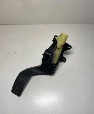 Ford Focus Accelerator throttle pedal 2M519F836AB