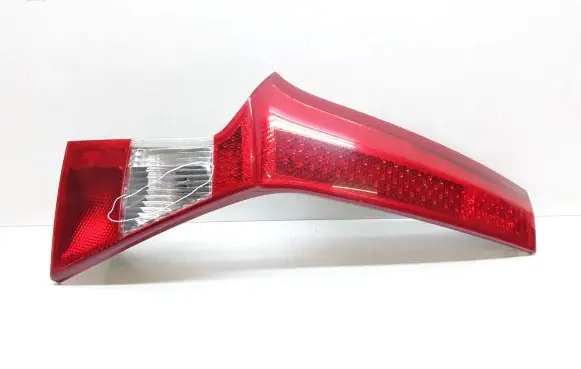 Volvo V70 Tailgate rear/tail lights