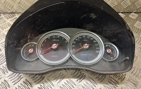 Subaru Legacy Speedometer (instrument cluster) 0286009