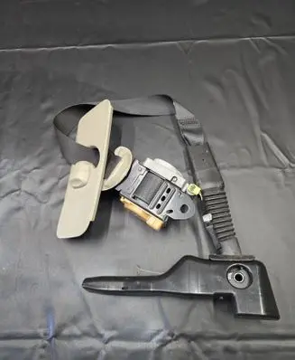 Infiniti FX Front seatbelt C9633HR11 76932 1BAOA