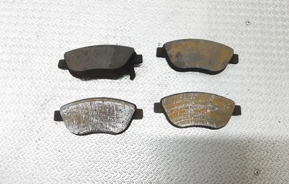 Opel Corsa D Brake pads (front) 23981