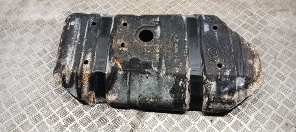 Toyota Land Cruiser (BJ70) Fuel tank bottom protection