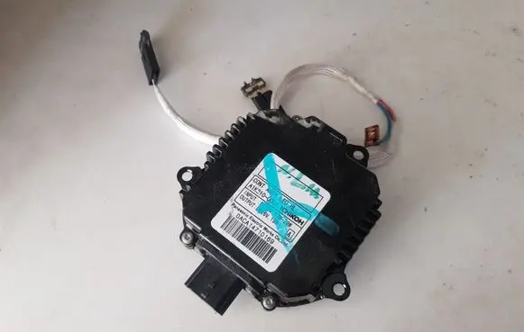 Nissan Leaf I (ZE0) Headlight ballast module Xenon A1K3100001