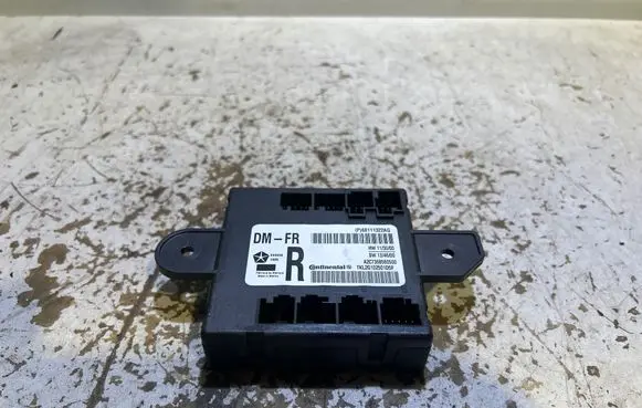 Jeep Cherokee Door control unit/module 68111322AG A2C7368560500 T2G102501D5E