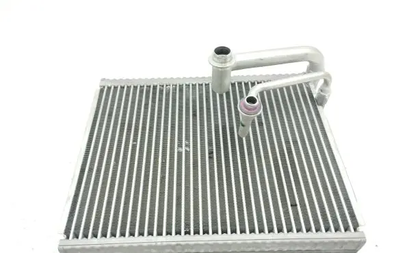 Mercedes-Benz EQA Air conditioning (A/C) radiator (interior) 
