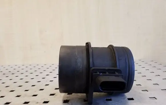 Volkswagen Touareg I Mass air flow meter 0281002735 03G906461C