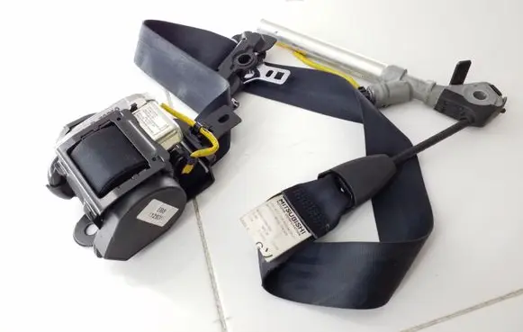 Mitsubishi ASX Front seatbelt 6066746