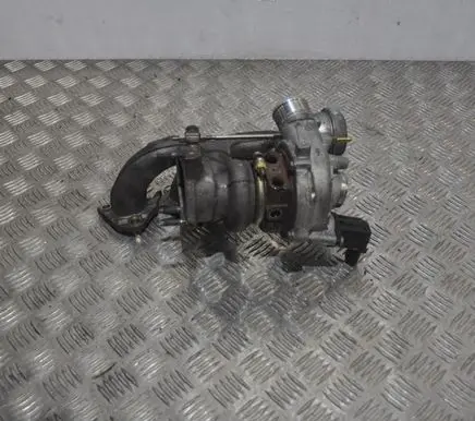Volkswagen PASSAT B7 Turbo 03C145702R