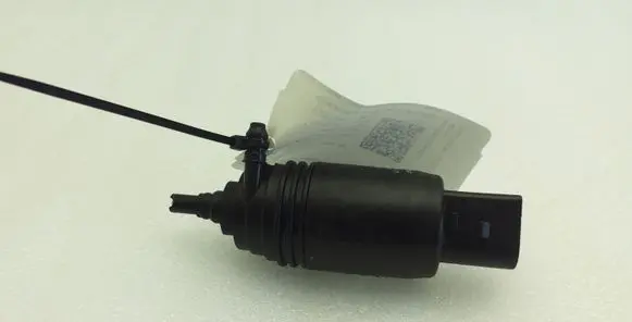 BMW 3 E90 E91 Windscreen/windshield washer pump 7199567 67127199567