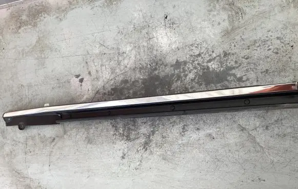 Chrysler Town u0026 Country V Door glass rail 