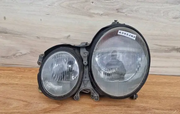 Mercedes-Benz E W210 Headlight/headlamp 4401123L