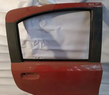 Fiat Panda II Rear door raudonos