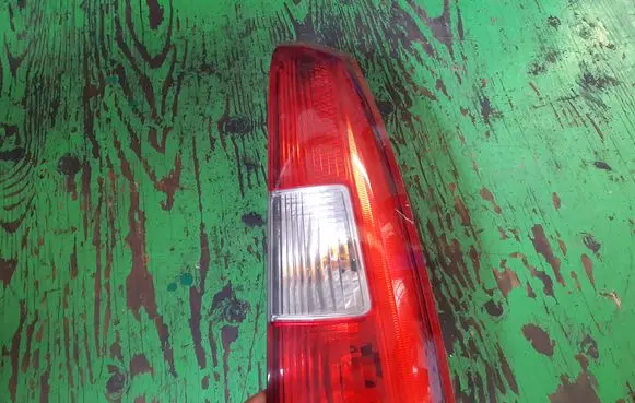 Volvo V70 Rear/tail lights 9154494