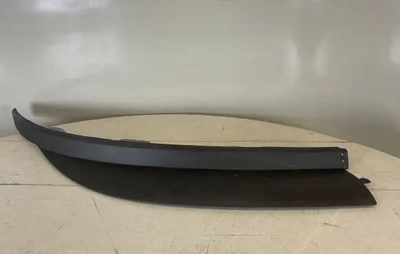 Opel Astra J Front bumper lip 13264406