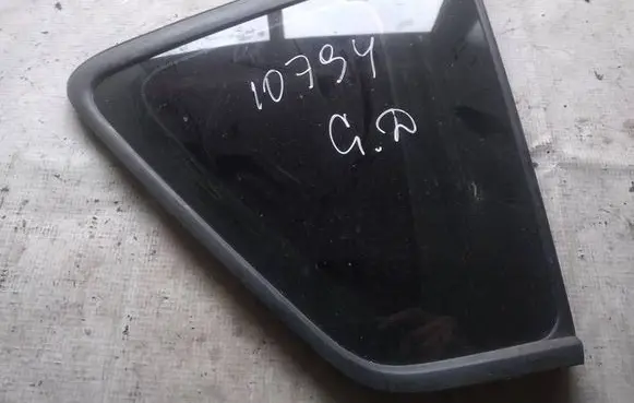 Rear side window