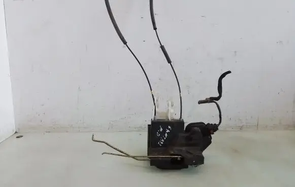 Hyundai Santa Fe Front door lock