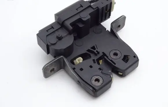 Nissan Micra Tailgate/trunk/boot lock/catch/latch 90502AV70A