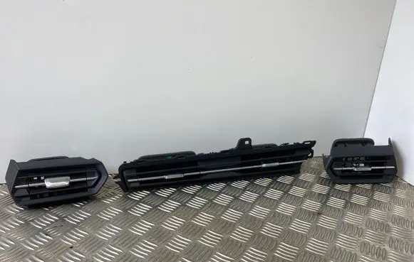 Audi A3 8Y Dash center air vent grill 8Y1820951A 8Y1820902A