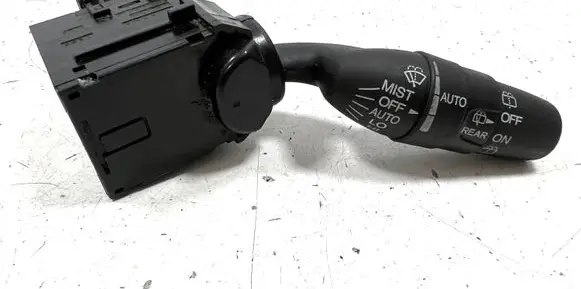 Honda CR-V Wiper control stalk M29843