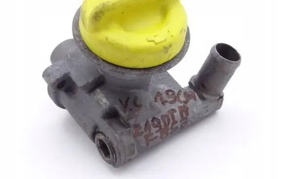 Opel Vectra C Oil fill pipe 5519525