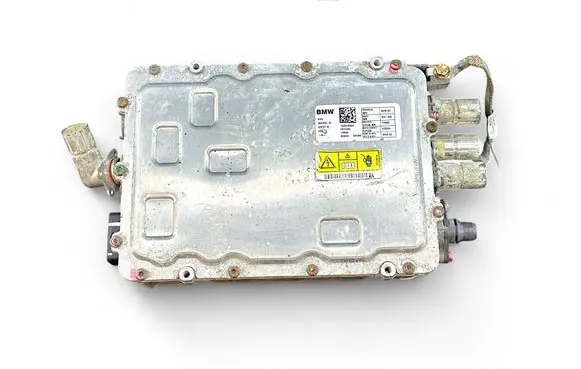 BMW 2 F45 Voltage converter inverter 8697850 61448697850 61448699722